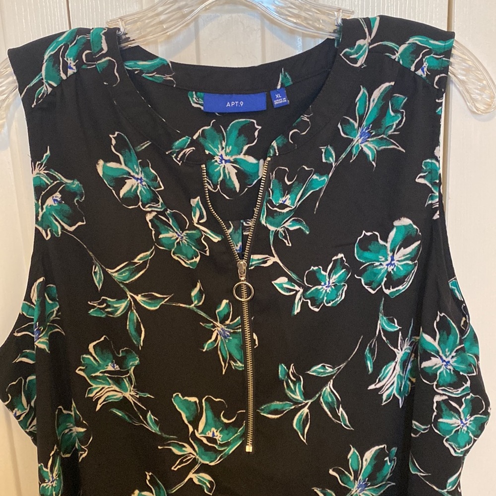 Apt 9 Zipper Accent Tank-Size XL-Black with Green Floral-EUC